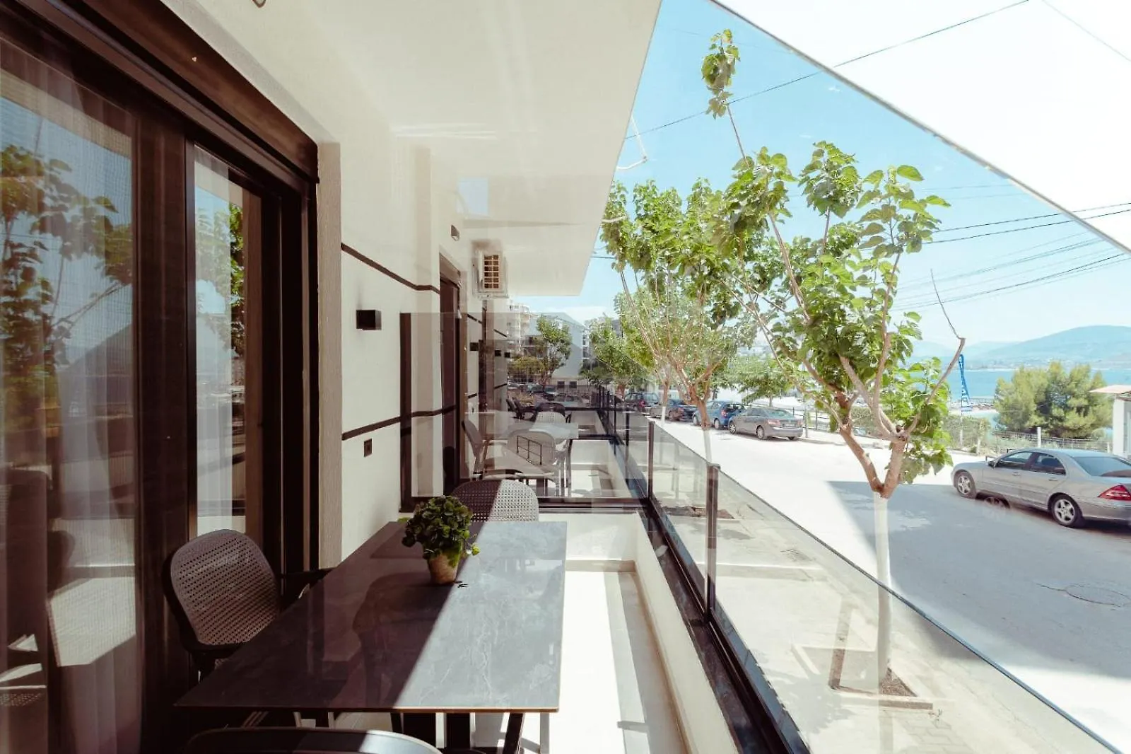 Gloal Suites & Residence Sarandë アパート